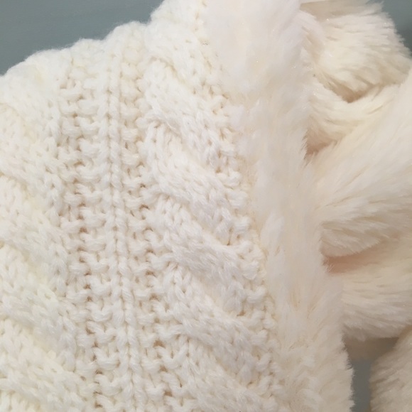 Ivory Infinity Scarf - Picture 4 of 4